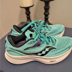 Saucony Teal and Black Athletic Shoes with Breathable Mesh